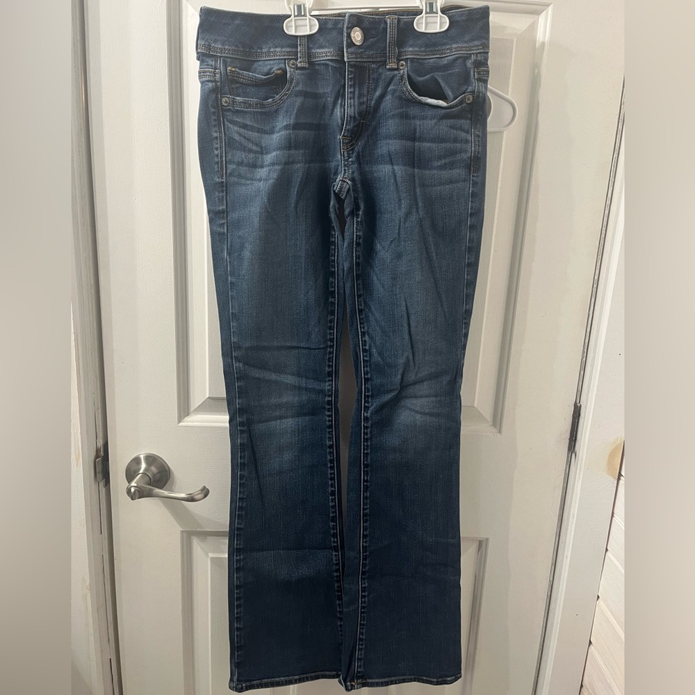 American Eagle kick boot(boot cut) size 2 regular jeans-medium-dark wash